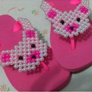 Chinelo ursinho de pérolas